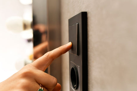 Comment installer un bouton poussoir facilement et en toute sécurité ?