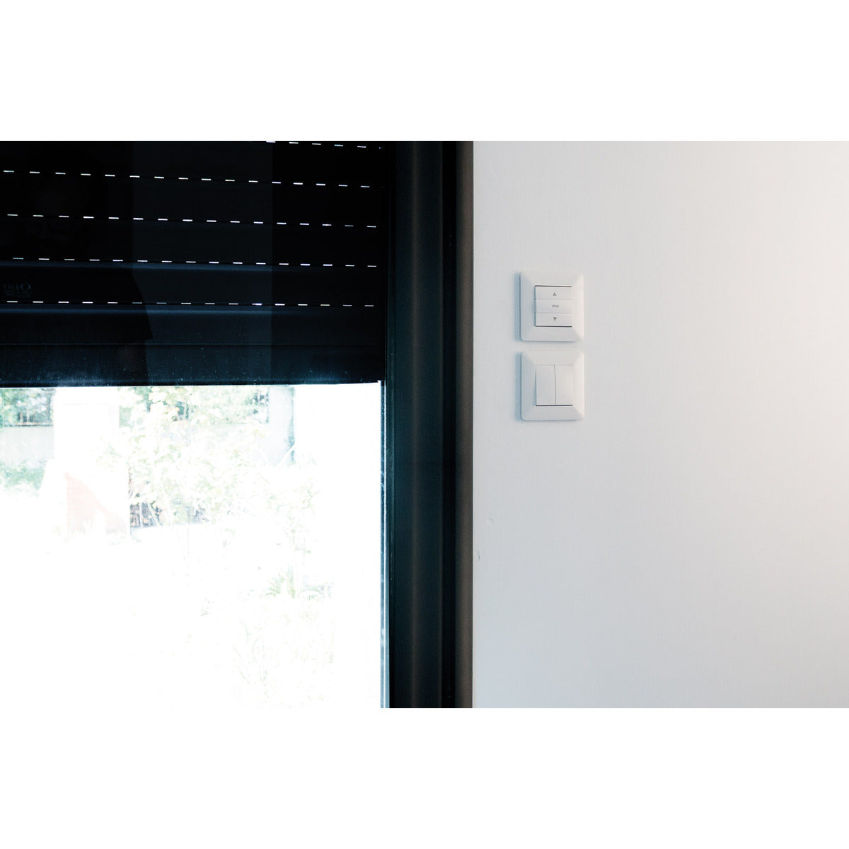Commande volets roulants 10A - 2300W - Blanc - Artezo - Zenitech