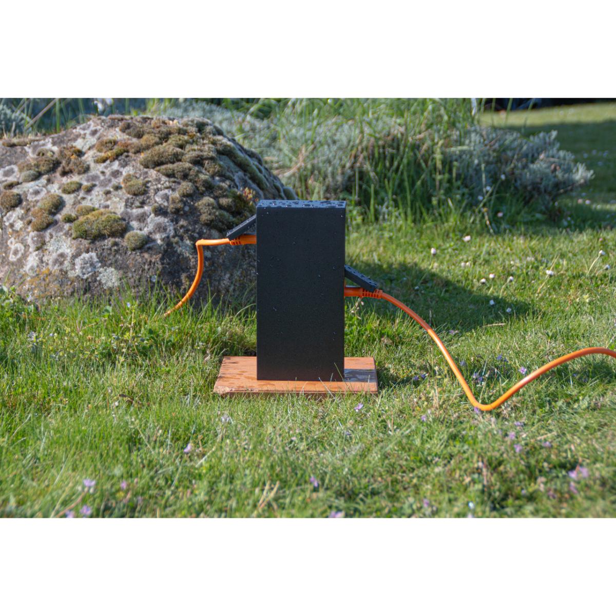 Borne de jardin à fixer 16A IP44 - aluminium noir - Zenitech