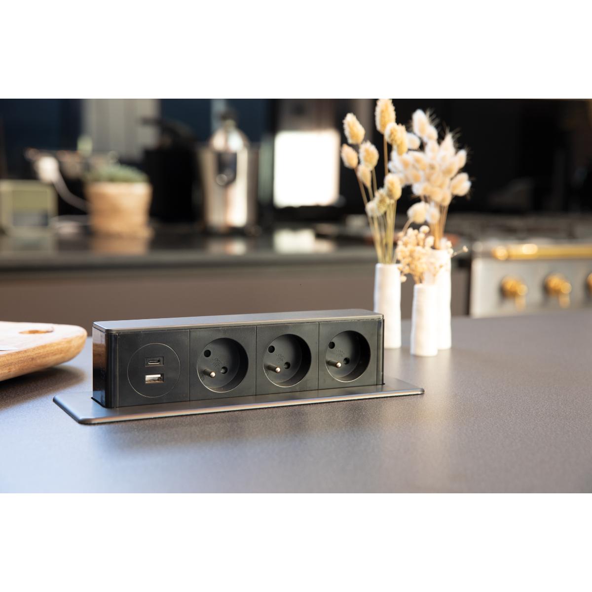 Multiprise encastrable 2/3 prises + 2USB - Otio