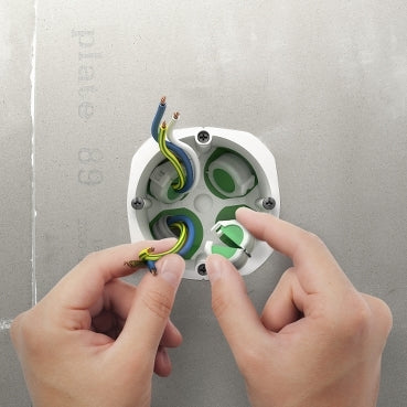 Boîte encastrement 67mm prof. 40mm 2 postes entraxe 71mm - Multifix - Schneider