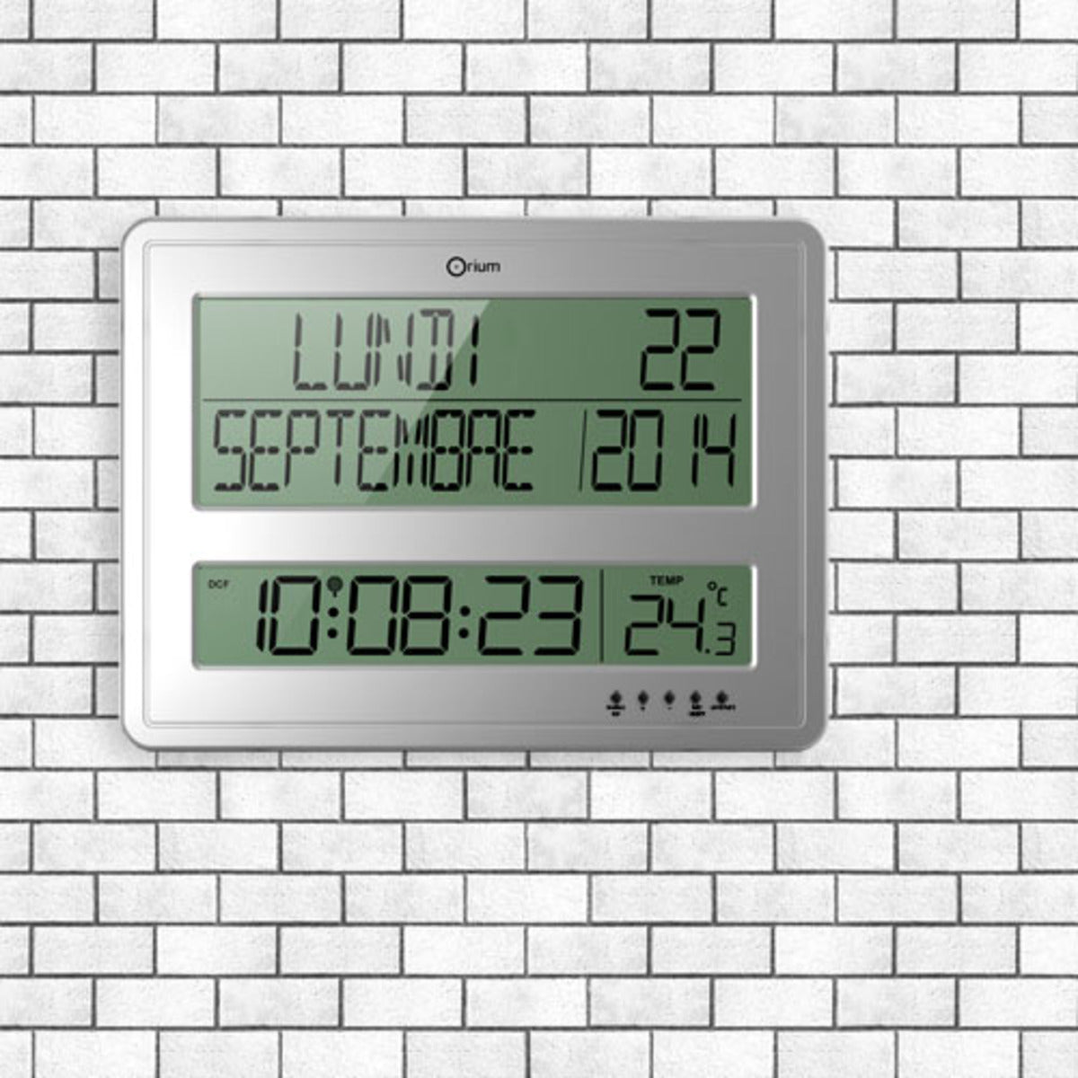Horloge digitale calendrier radio-contrôlée Titan - Orium