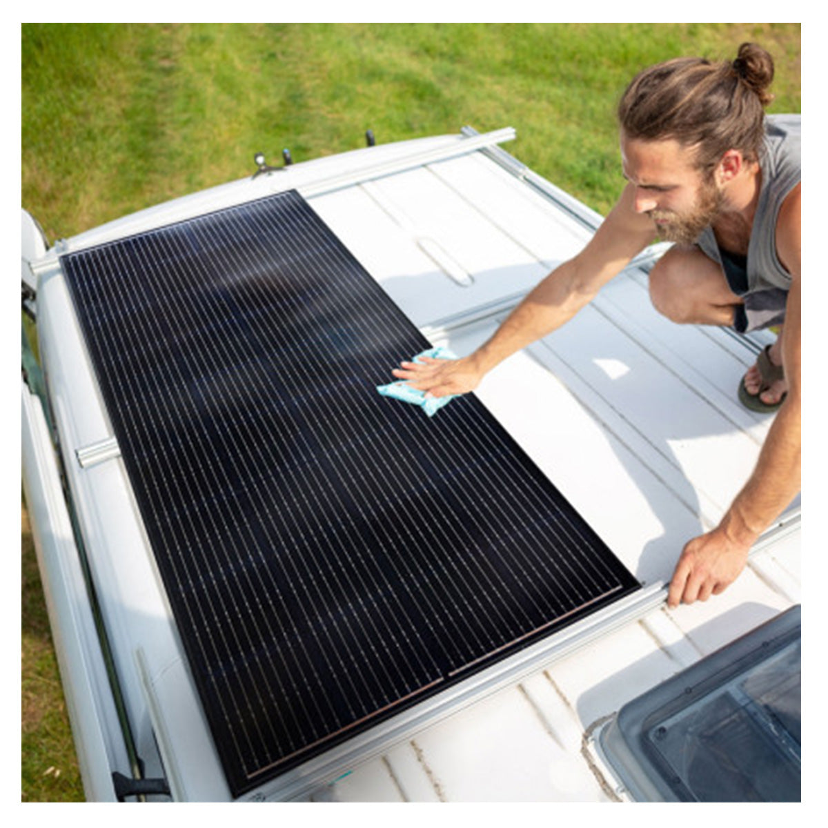 Pack générateur solaire Izywatt 1200 + panneau solaire fixe 200W - Orium