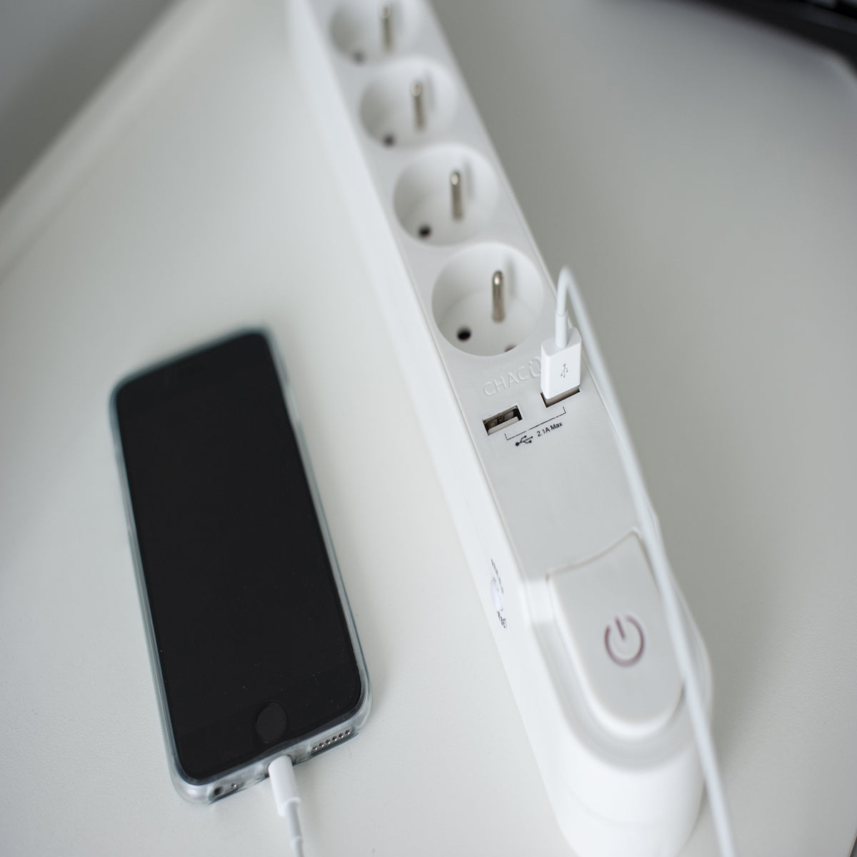 Bloc multiprise Design blanc 16A + 2xUSB - Chacon