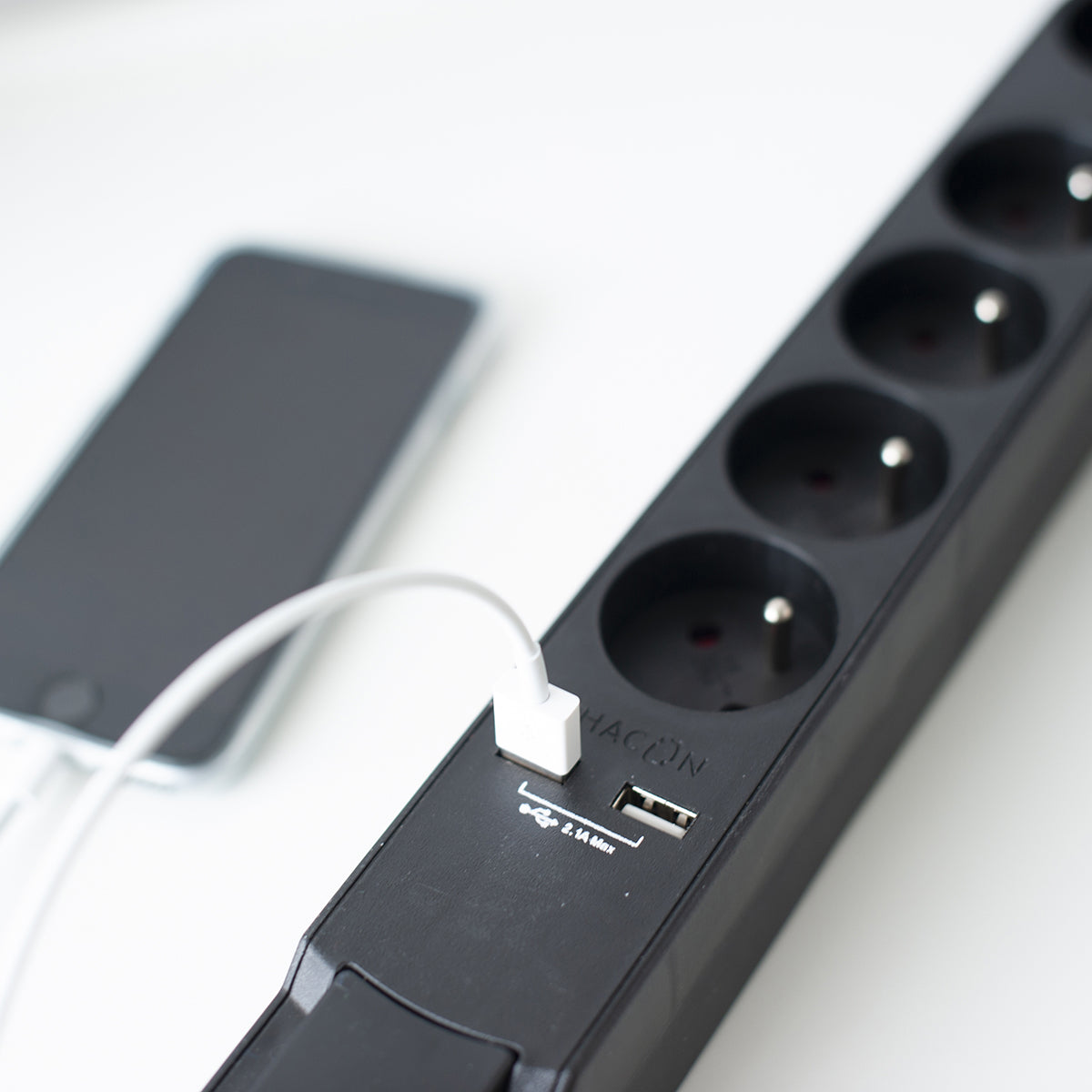 Bloc multiprise Design noir 16A + 2xUSB - Chacon