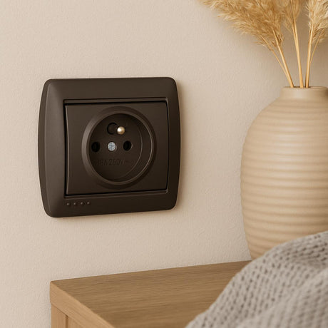 Prise française 2P+T 16A 250V en saillie - Noir graphite - Solera